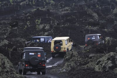 Black Lava Batur Expedition with Ford Everest